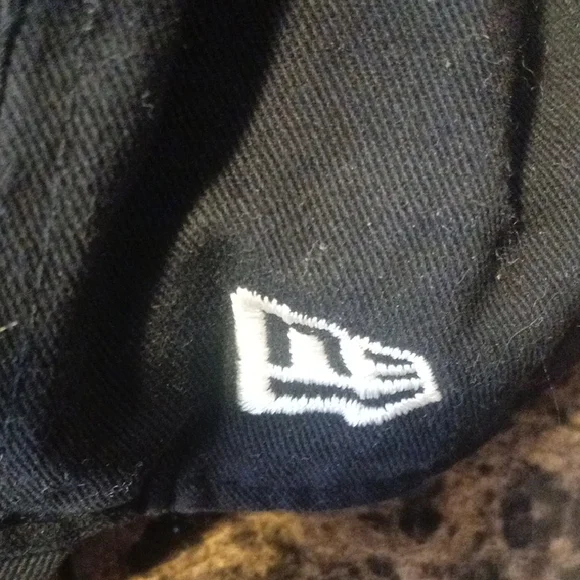 Toronto Raptors Black Cap - Picture 3 of 6